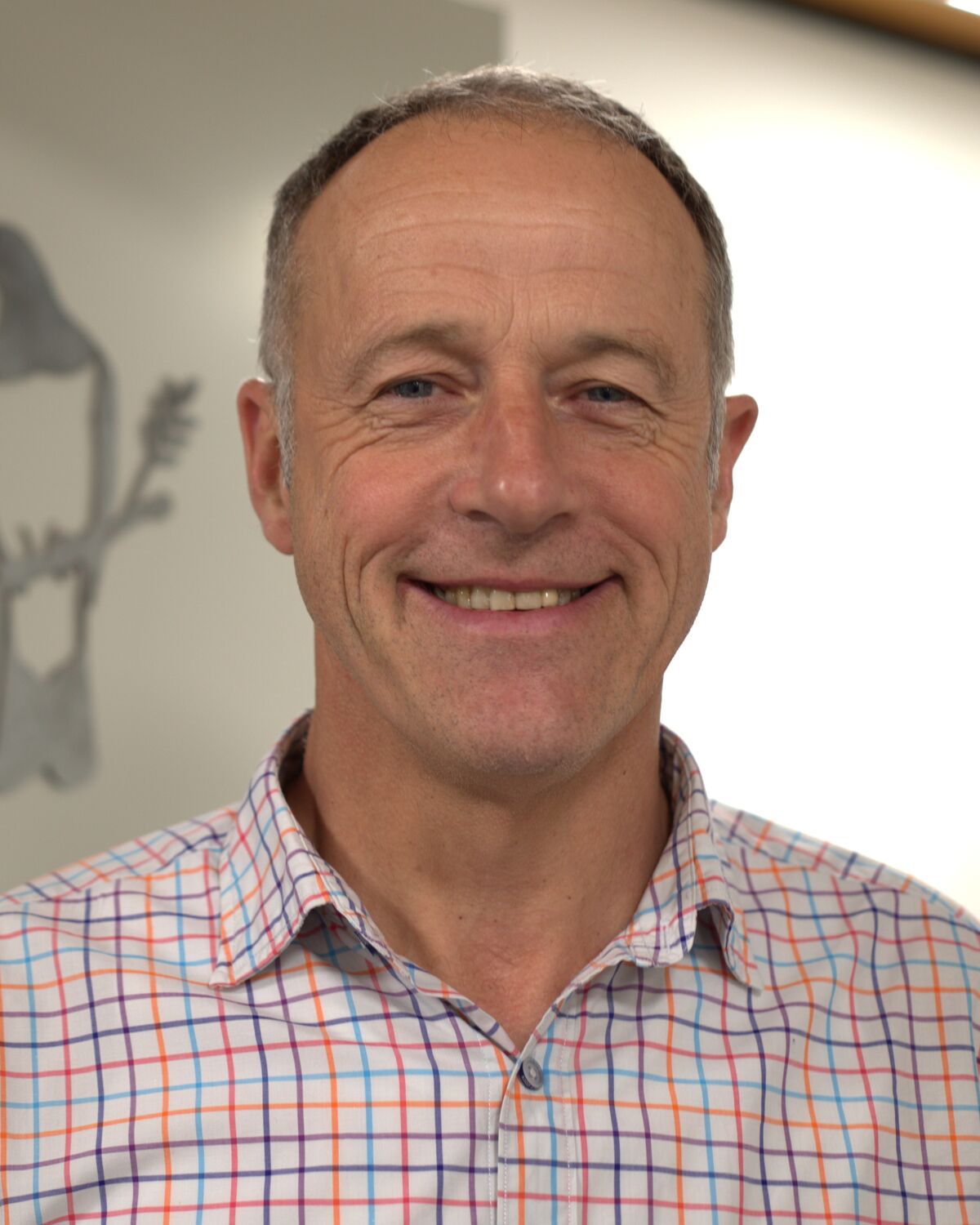 Dr Graham Currie